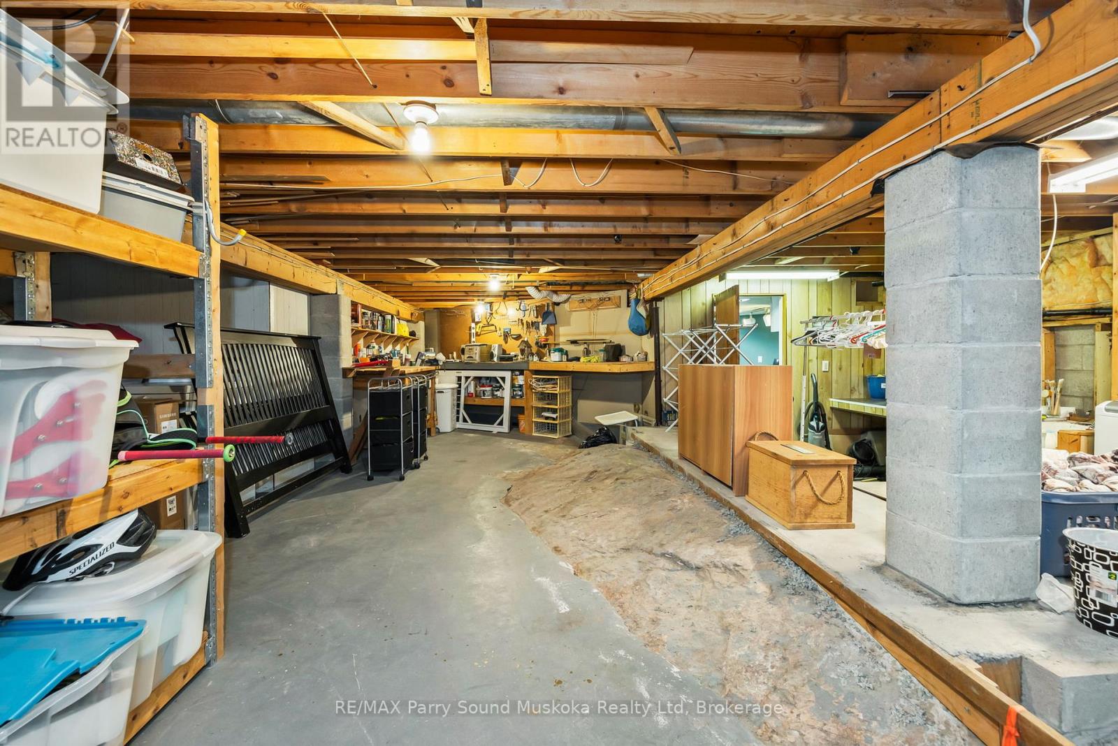 54 PINERIDGE DRIVE - 28