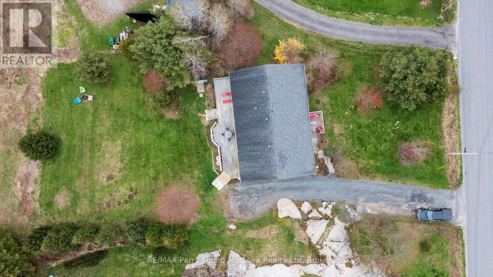 54 PINERIDGE DRIVE - 36