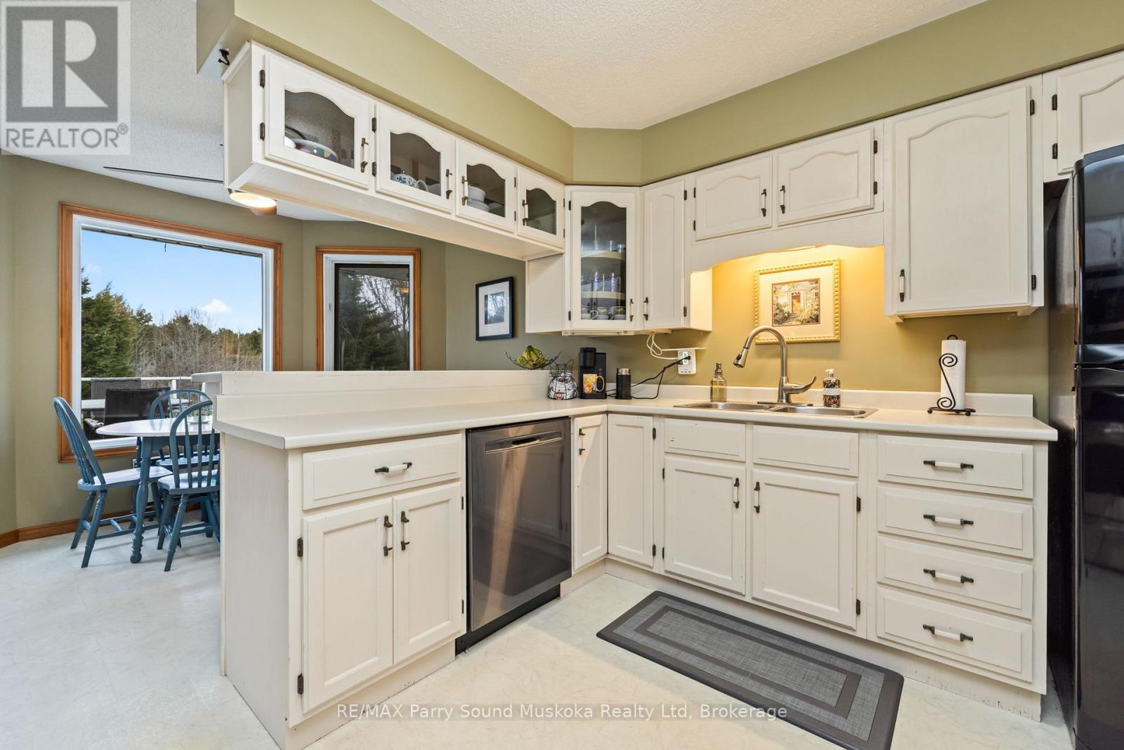54 PINERIDGE DRIVE - 7