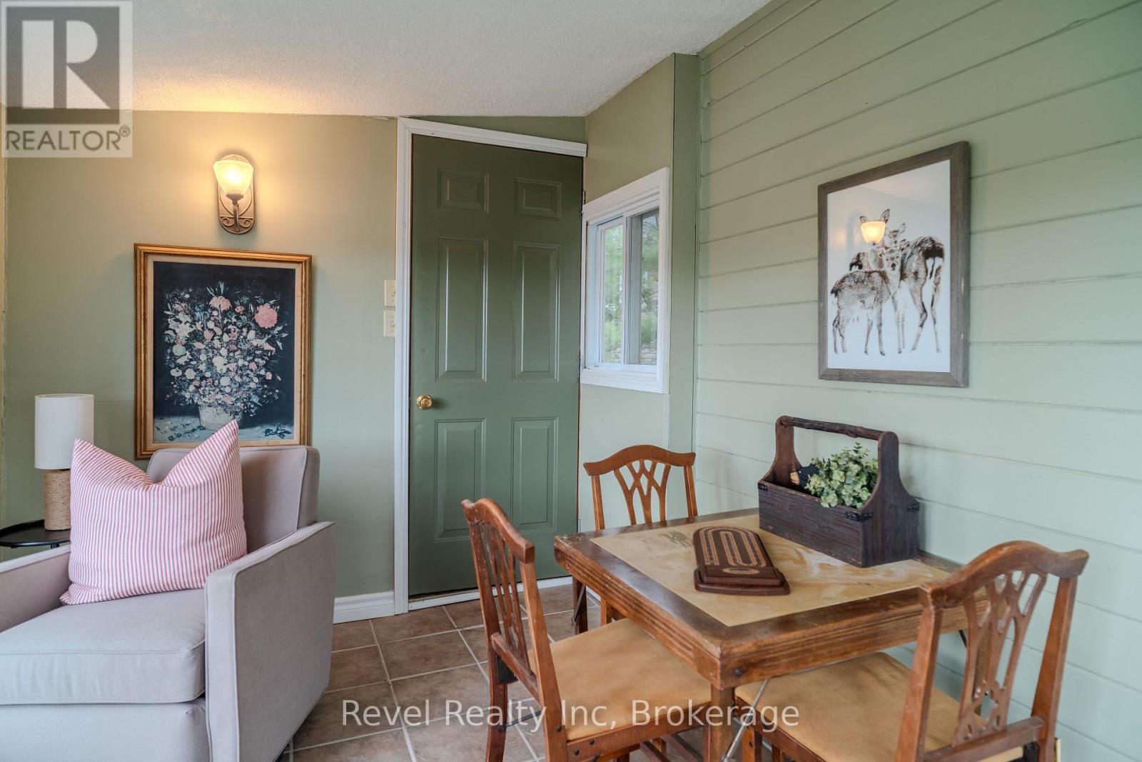 14 SWALLOW ROAD - 22