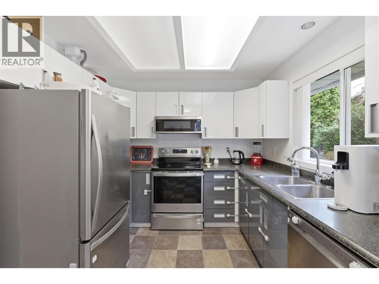 135 CHANCELLOR Drive - 15