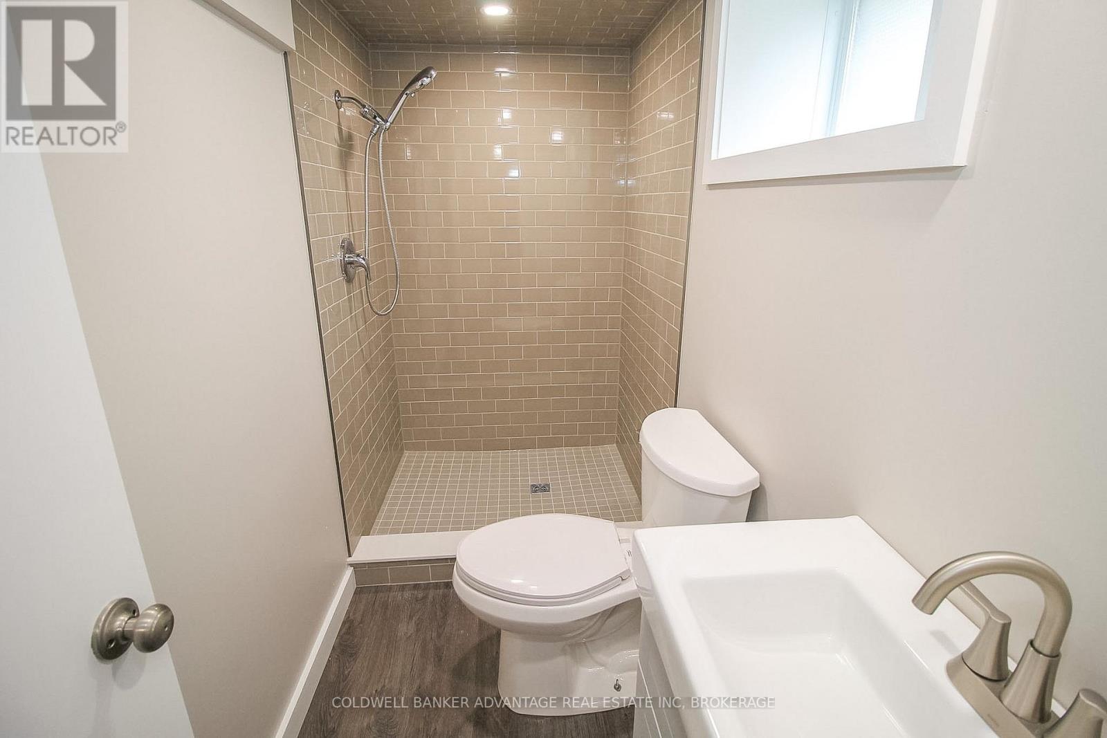 123 DAIN AVENUE - 33