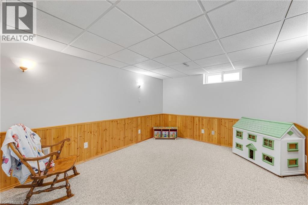 3 TANAGER Court, Hamilton, Ontario, L9A2M2 — Photo 2
