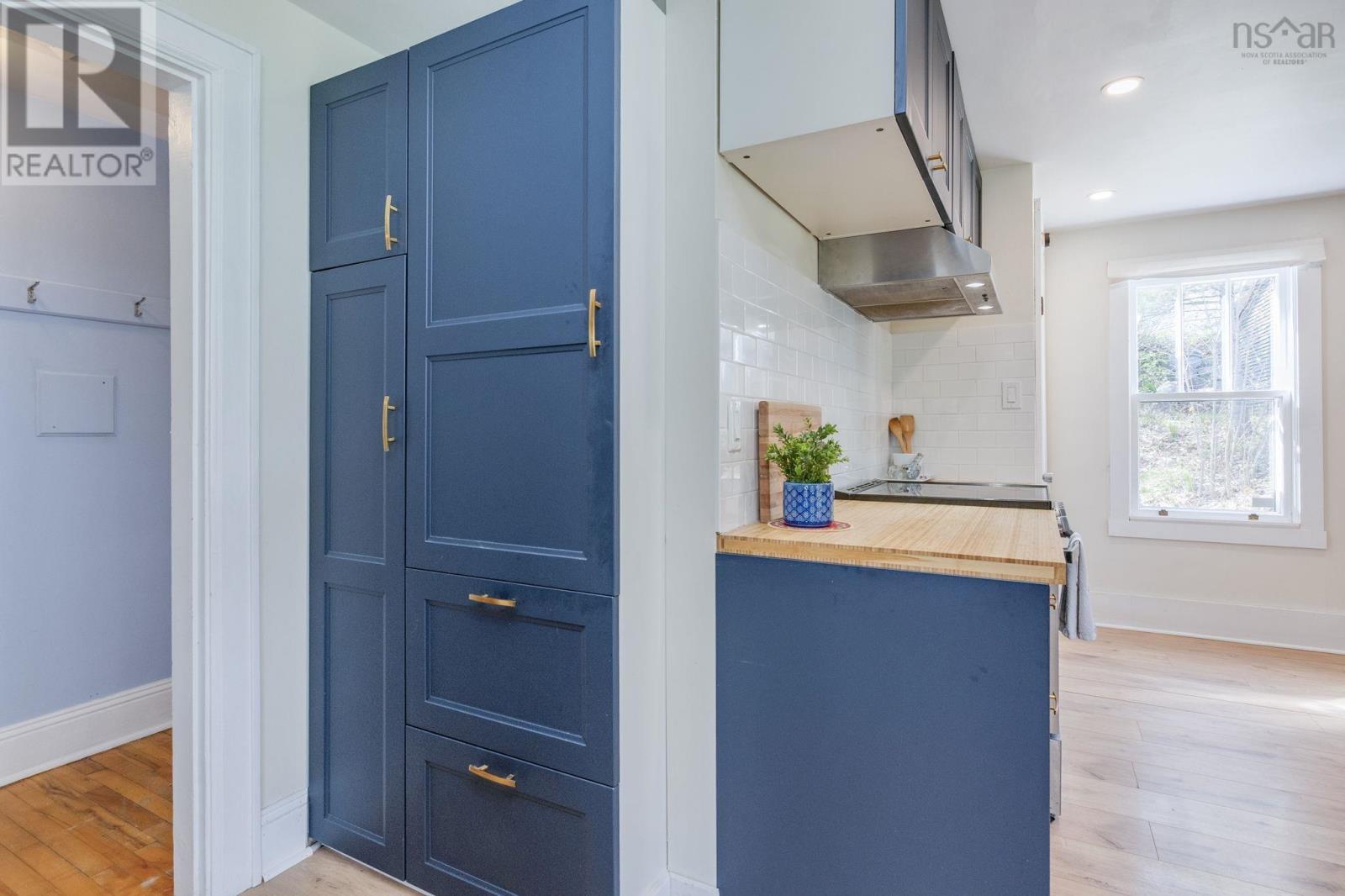 Property 10 of 46 of 38 Woodworth Road