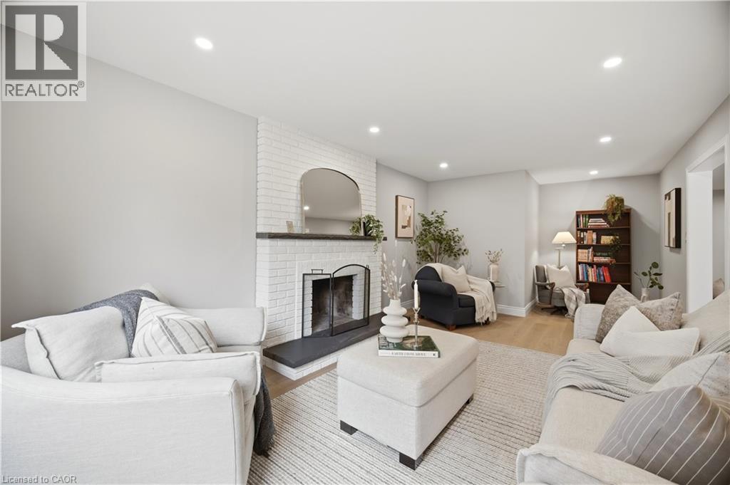 1219 PRIORY Court, Oakville, Ontario, L6M1B5 — Photo 6