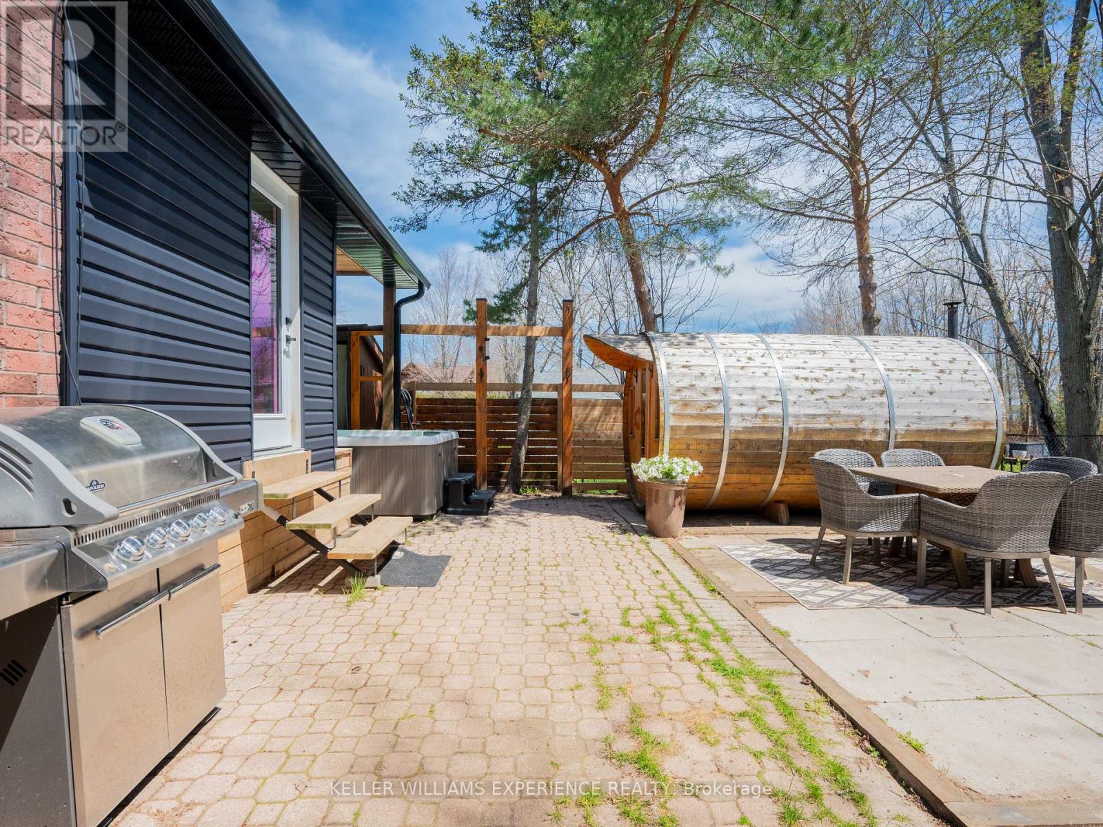 2668 WESTSHORE CRESCENT - 30