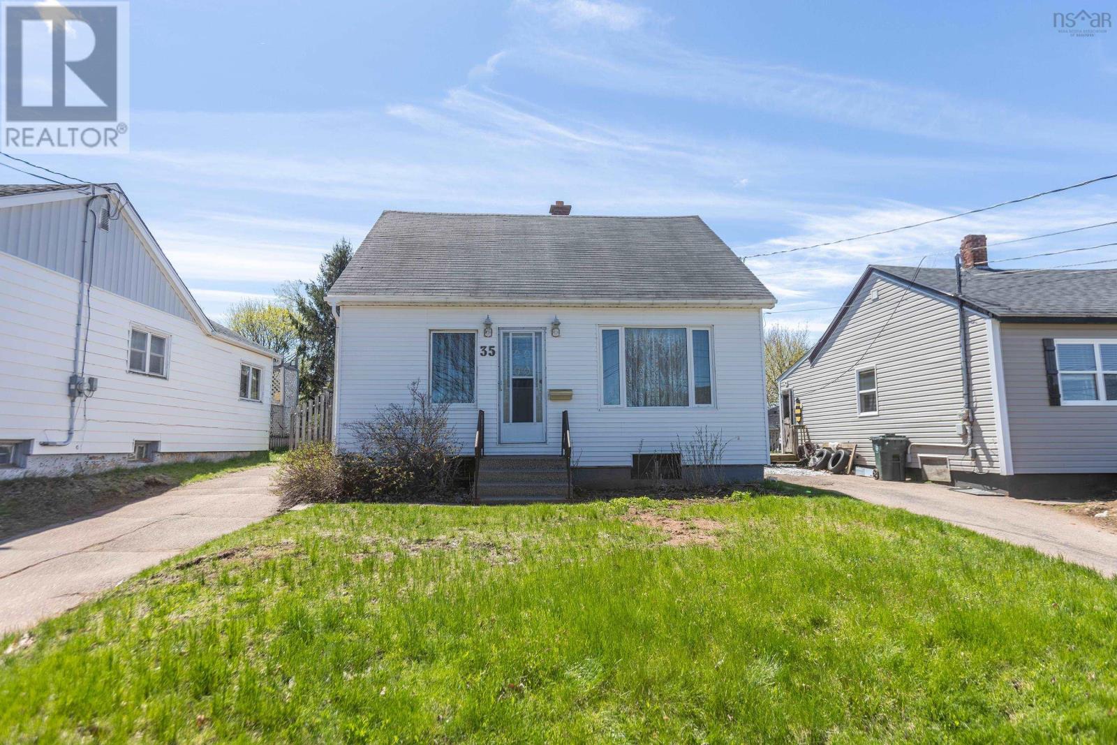 Property photo of 35 East Pleasant Street