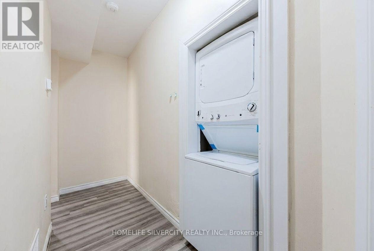 544 DUNDAS STREET E - 10