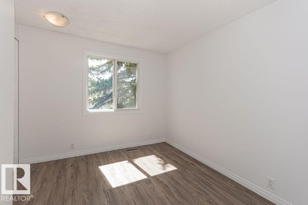 1035 VILLAGE DR, Sherwood Park