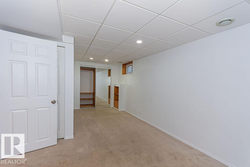 1035 VILLAGE DR, Sherwood Park