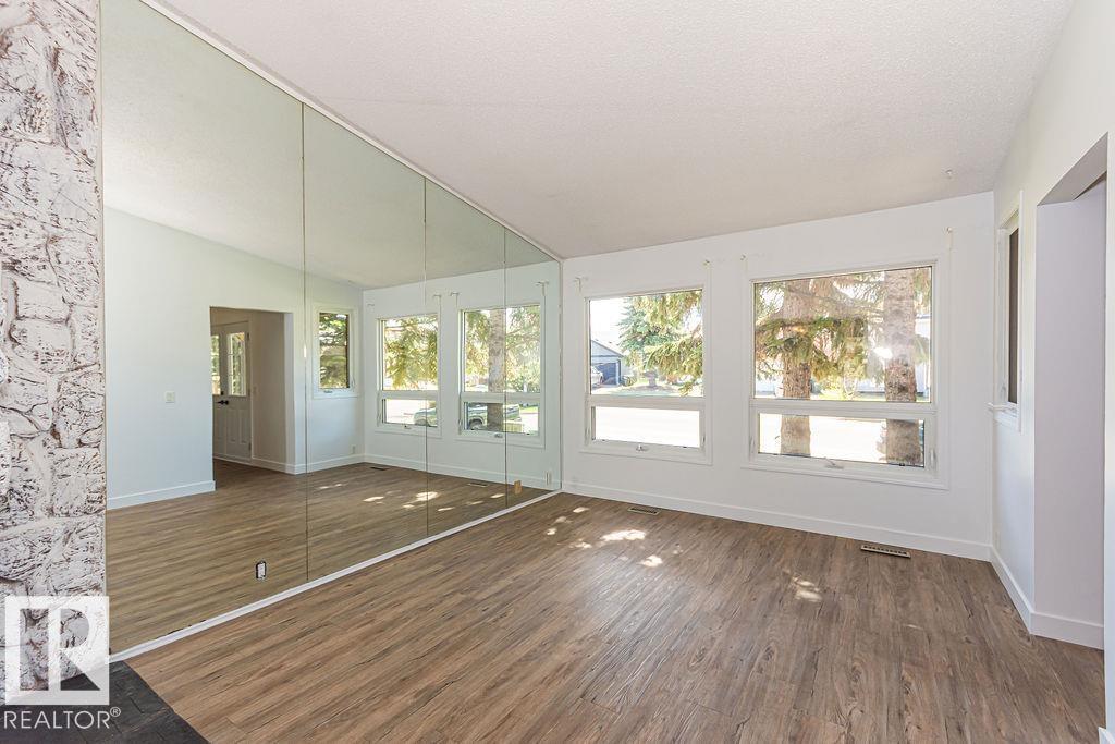 1035 VILLAGE DR, Sherwood Park
