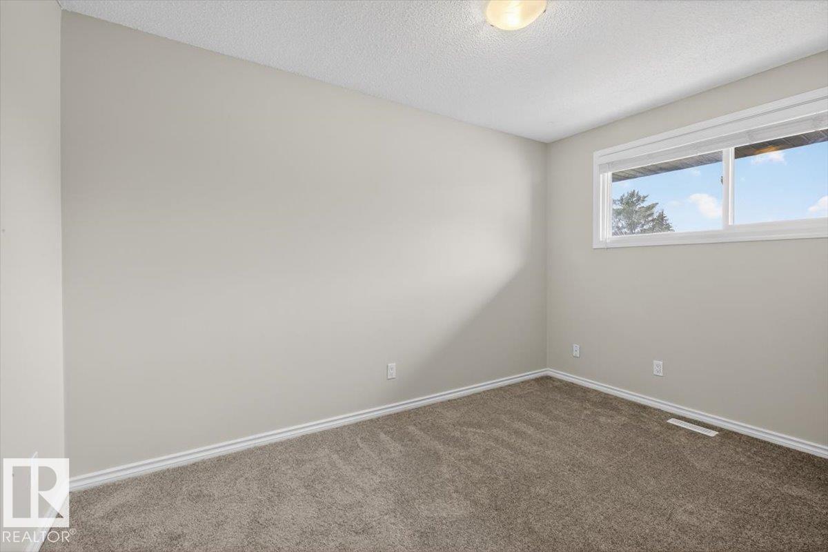 1066 KNOTTWOOD RD E NW - 16