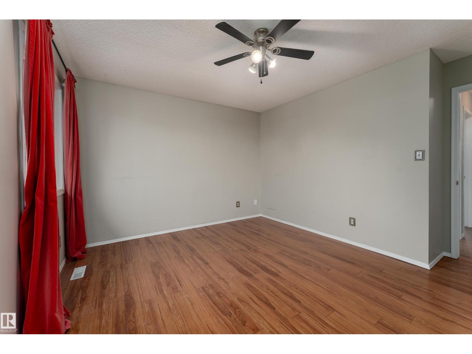 121 BULYEA RD NW - 30