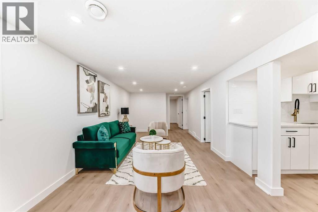 4936 45 Street SW - 25