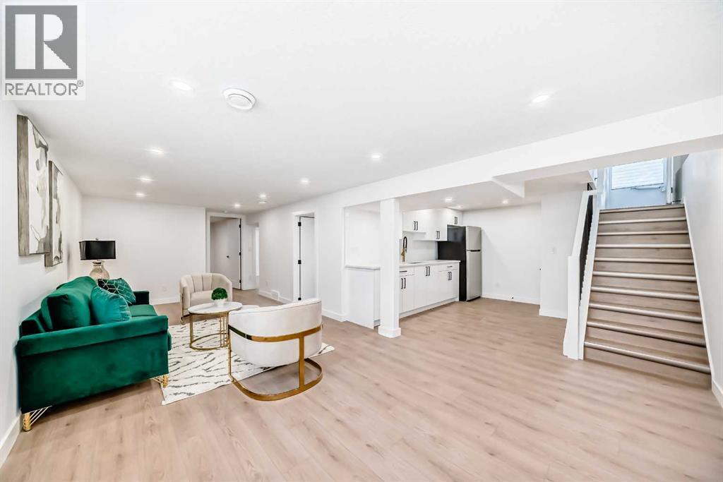 4936 45 Street SW - 24