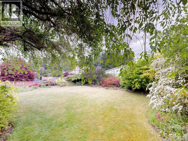 3272 KOOTENAY PLACE - 10
