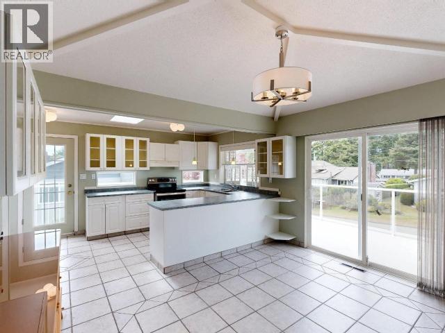 3272 KOOTENAY PLACE - 6