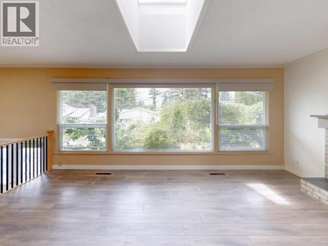3272 KOOTENAY PLACE - 9