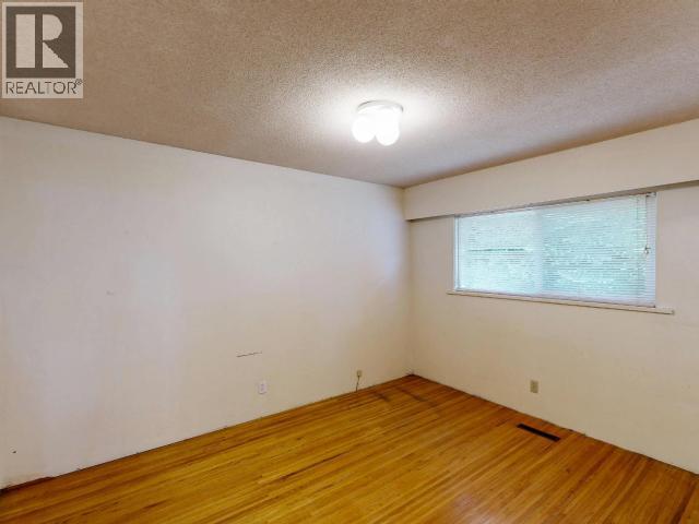 3272 KOOTENAY PLACE - 11