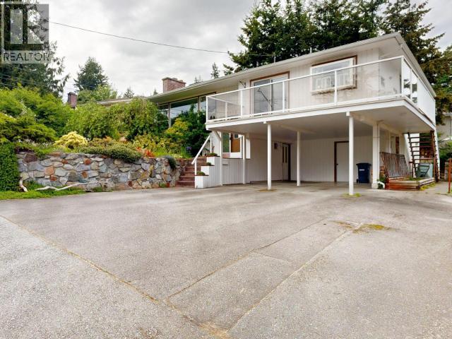 3272 KOOTENAY PLACE - 26