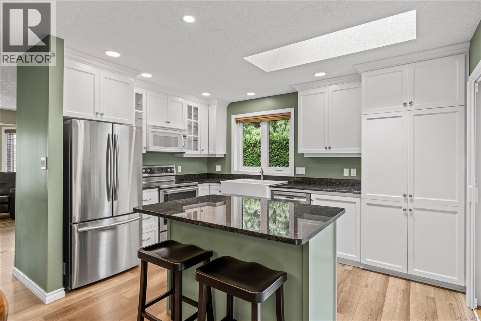 467 Rowan Dr - 2