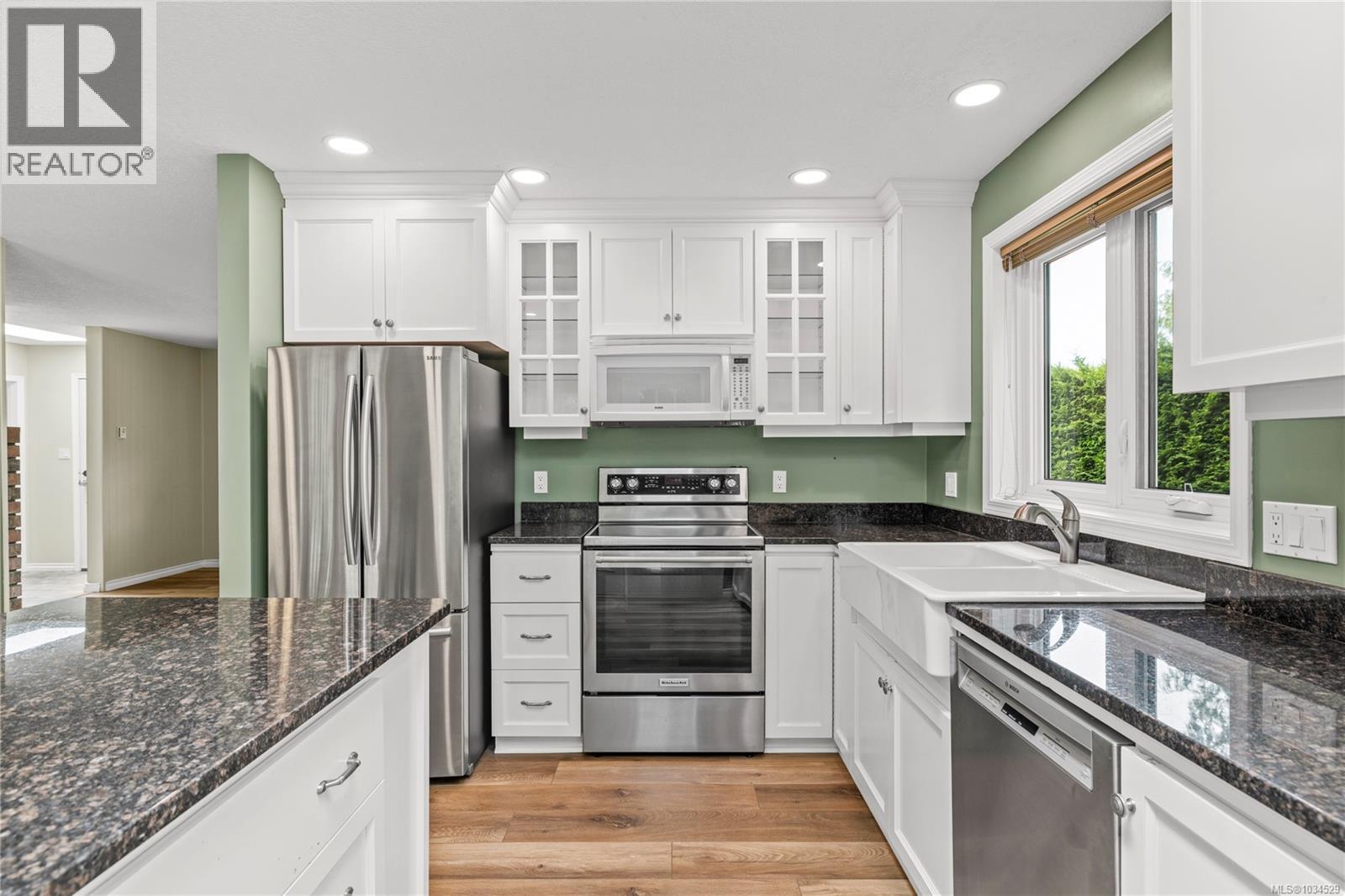 467 Rowan Dr - 23