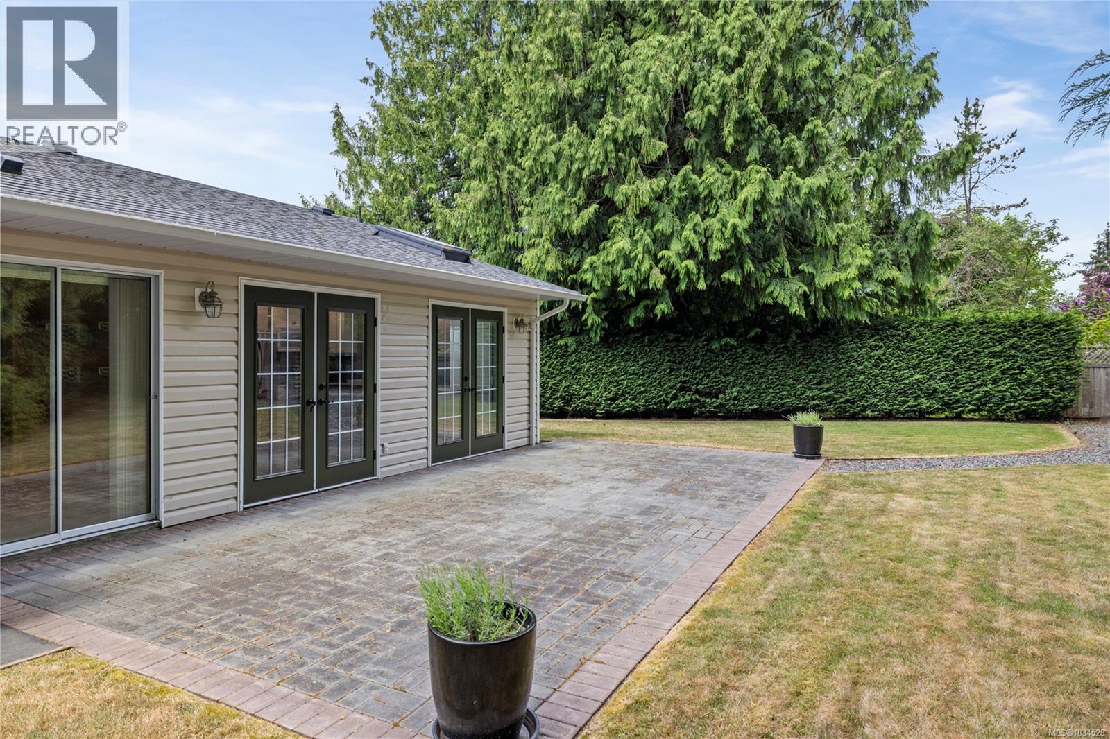 467 Rowan Dr - 36