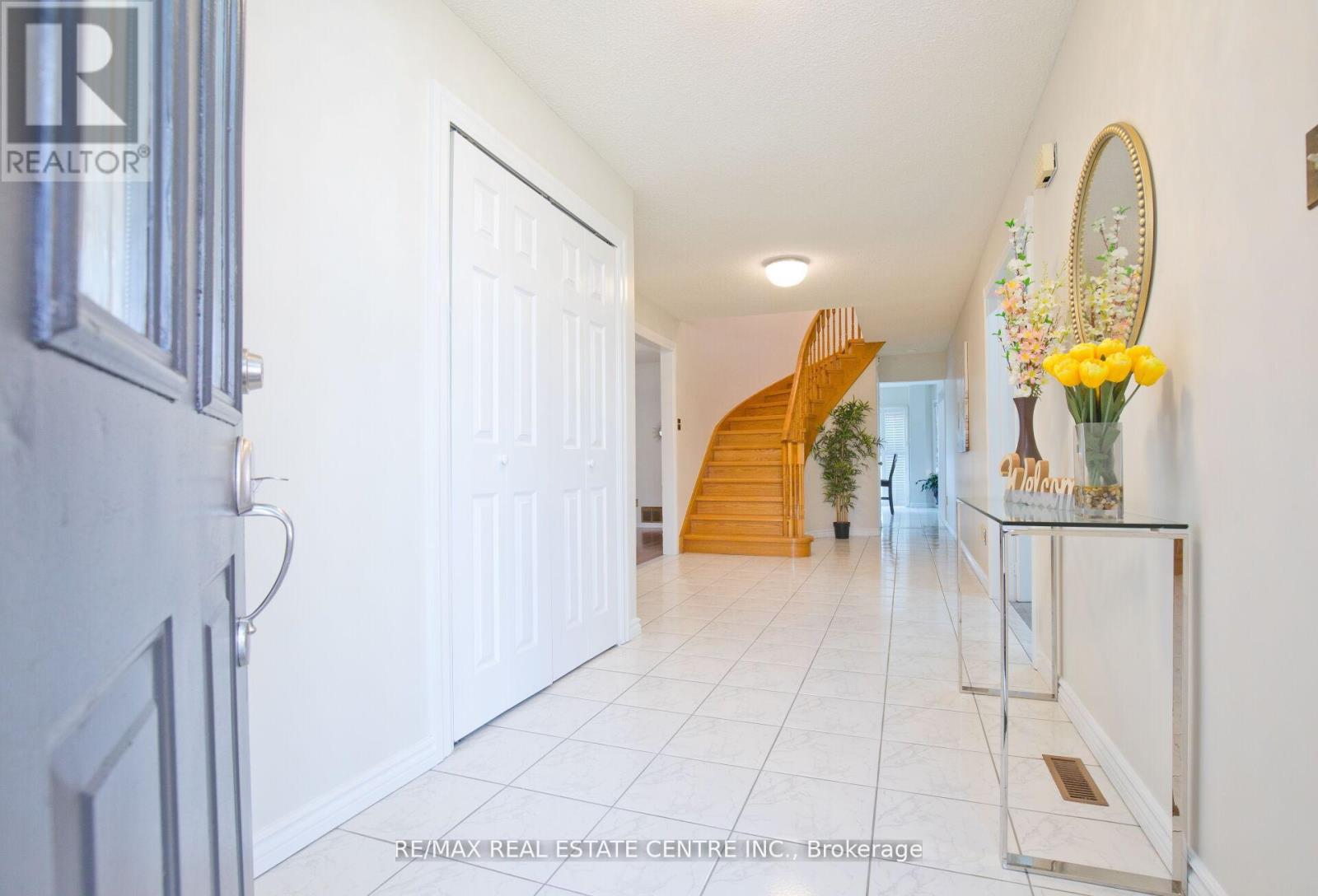 34 SMITHERS CRESCENT - 11
