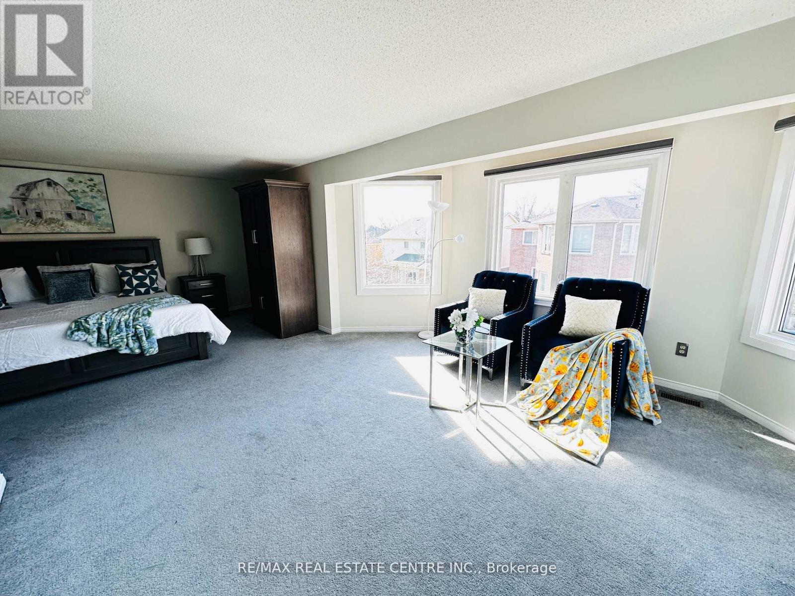 34 SMITHERS CRESCENT - 27