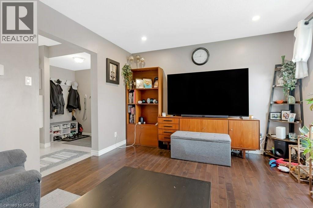 33 MEADOW WOODS Crescent, Kitchener, Ontario, N2N1T3 — Photo 21