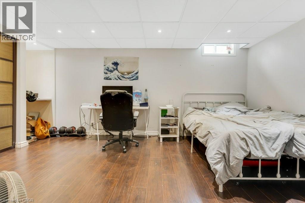 33 MEADOW WOODS Crescent, Kitchener, Ontario, N2N1T3 — Photo 13