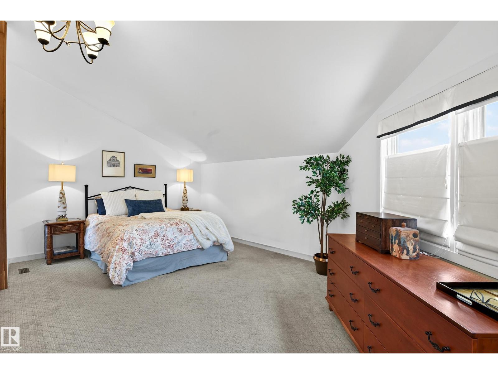 11627 76 AV NW - 30