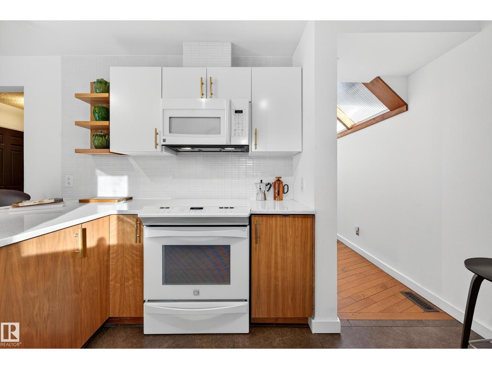 11627 76 AV NW - 20