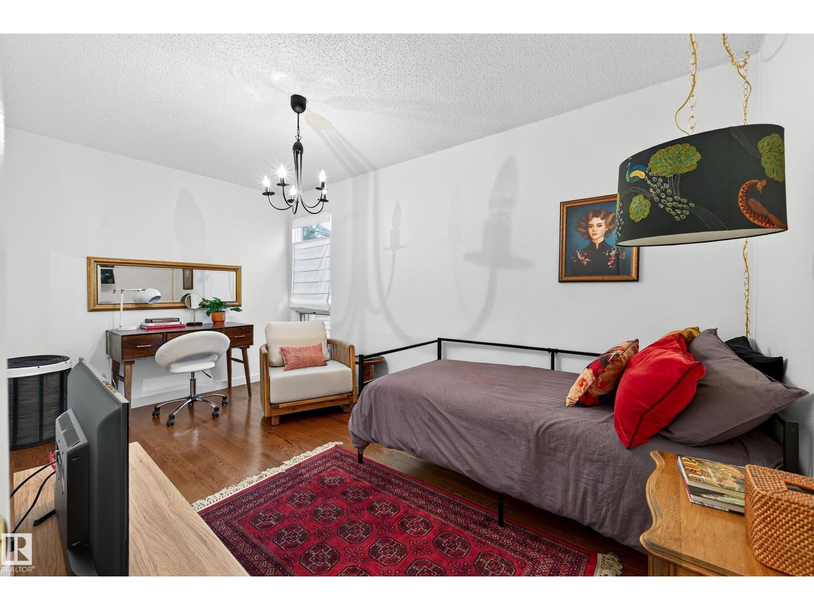 11627 76 AV NW - 24