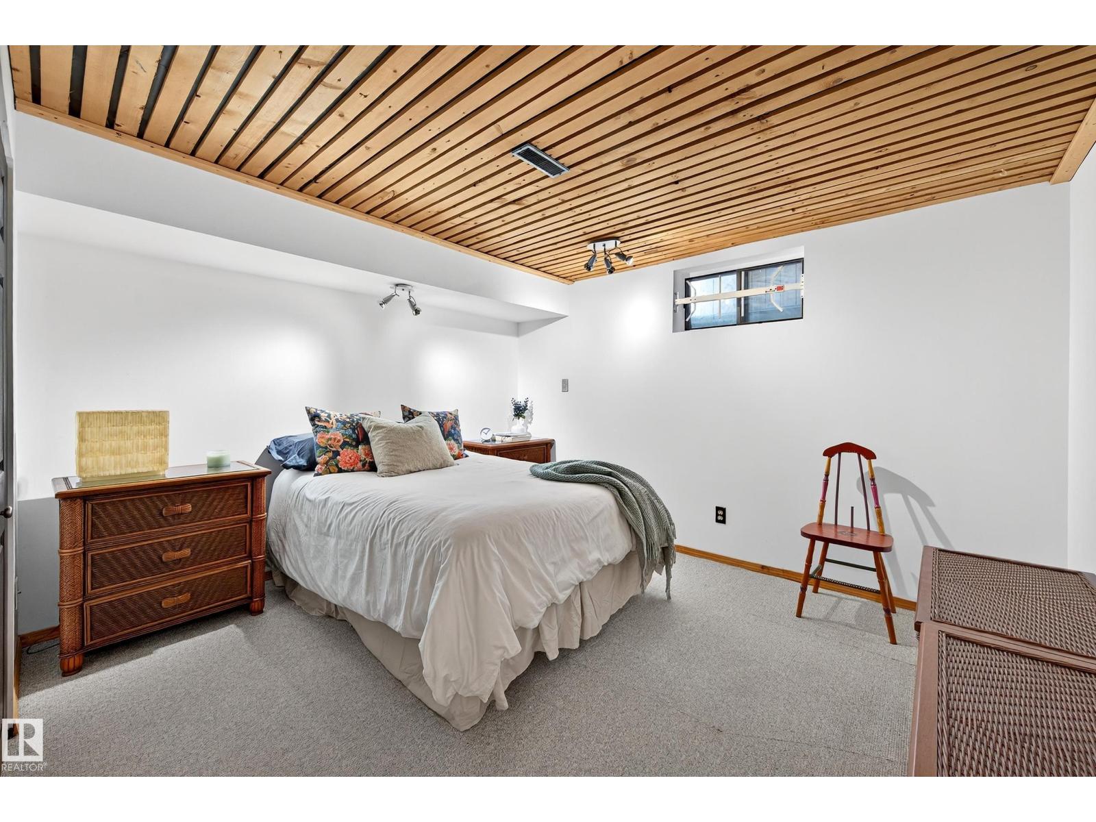 11627 76 AV NW - 43