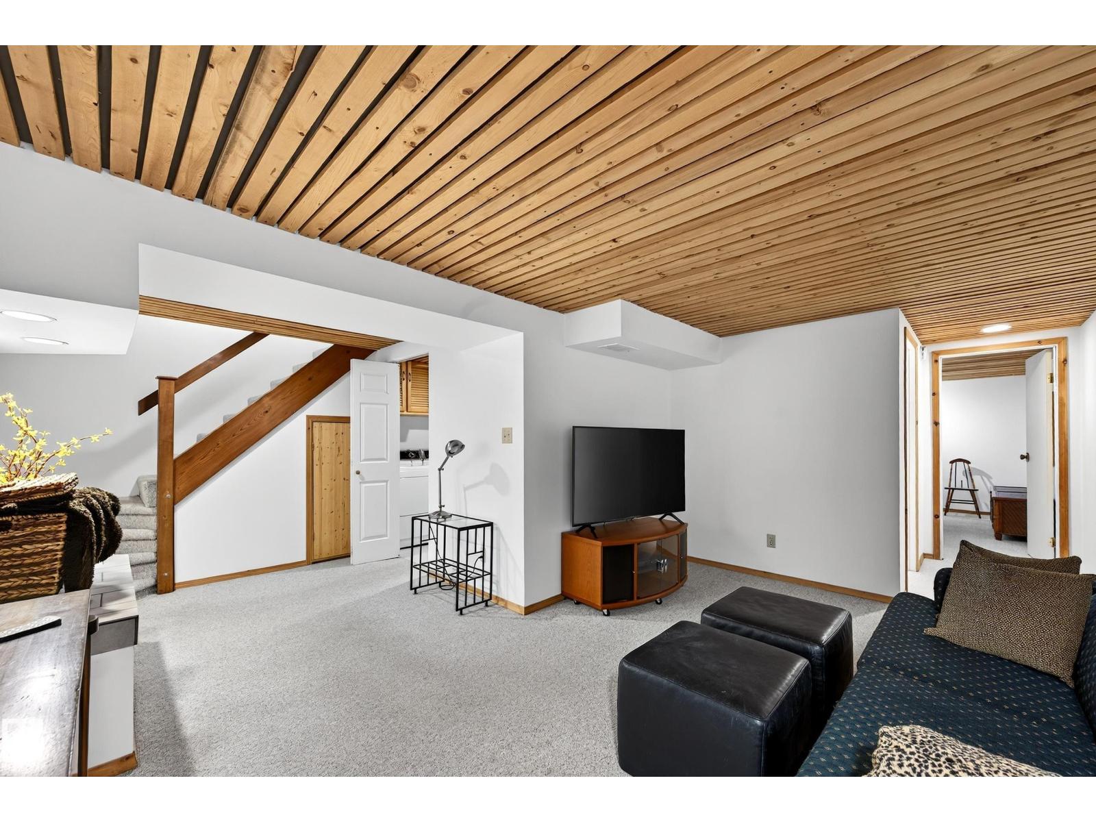 11627 76 AV NW - 40