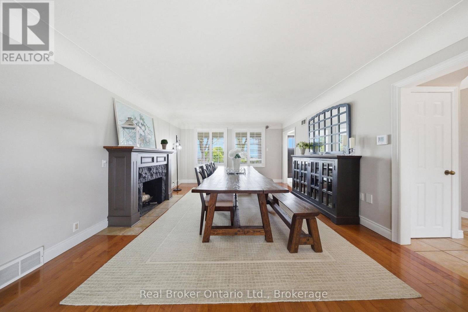 383 NORTH SHORE BOULEVARD W - 10