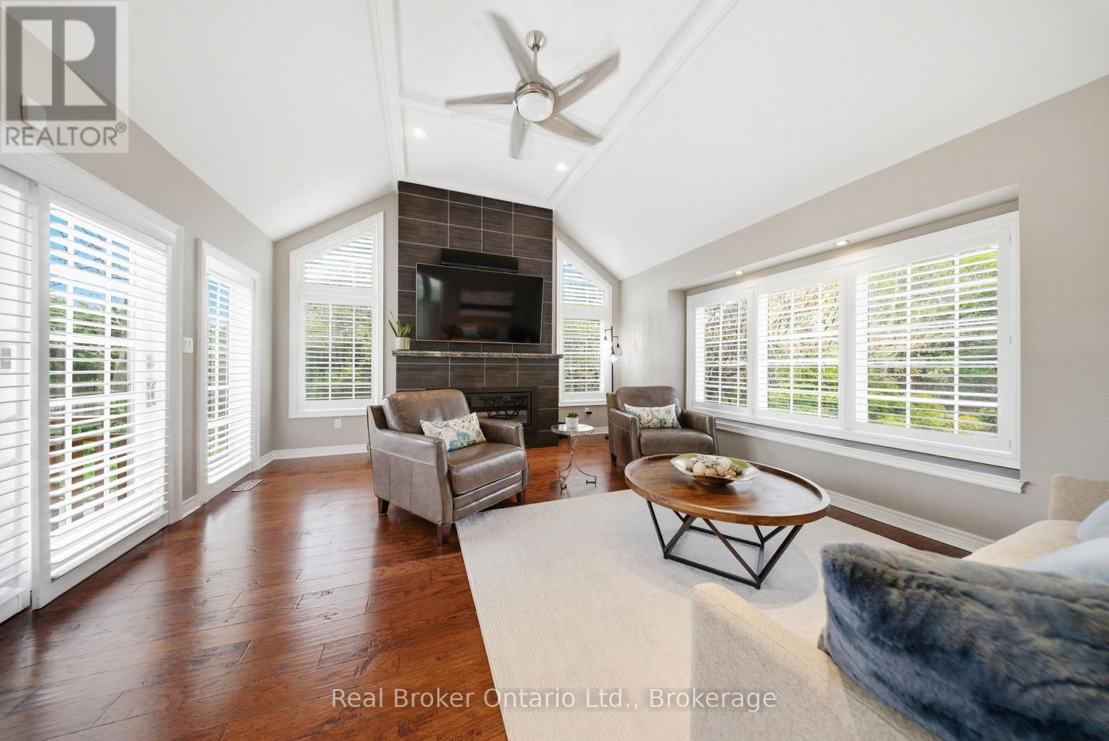 383 NORTH SHORE BOULEVARD W - 7