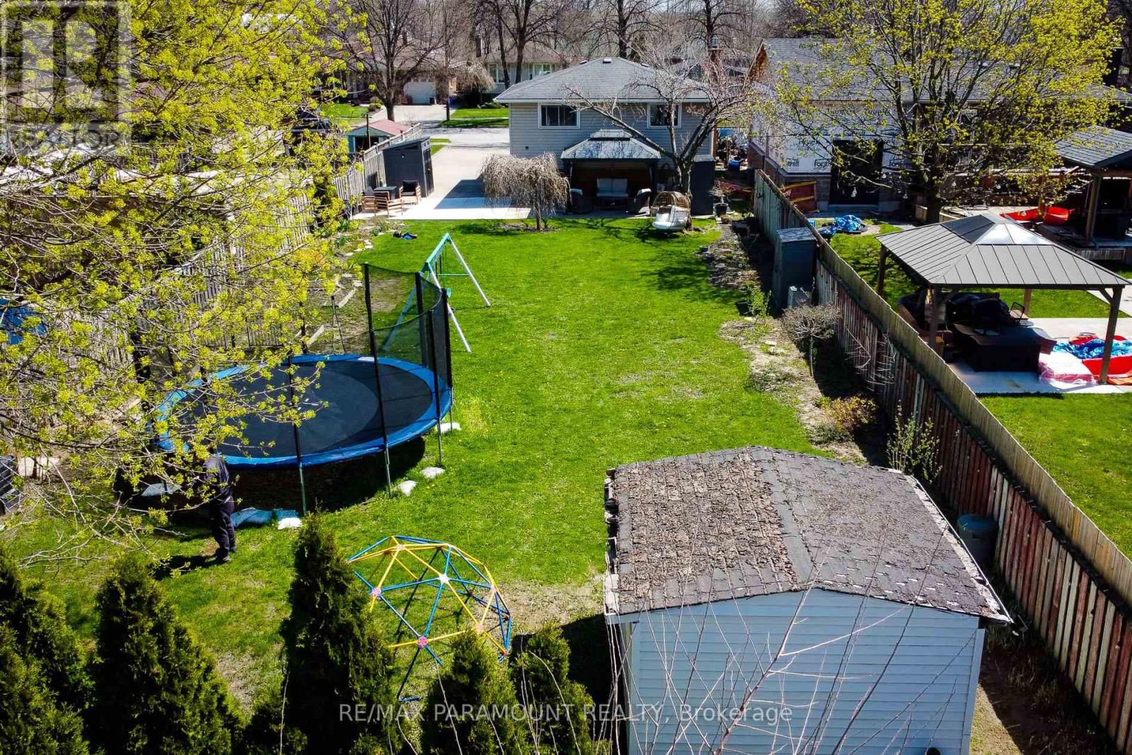 2827 FREDONIA DRIVE - 27
