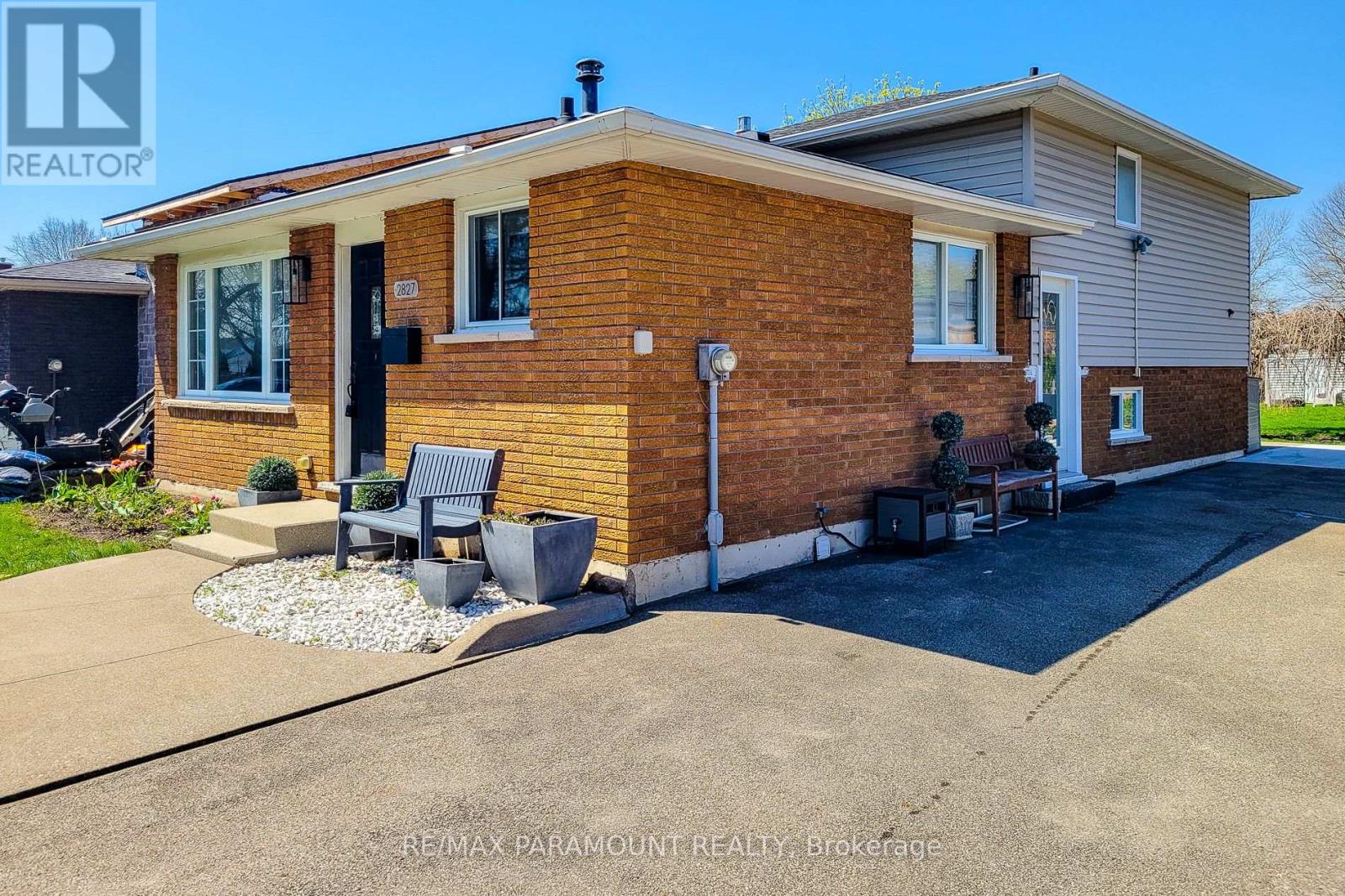 2827 FREDONIA DRIVE - 3