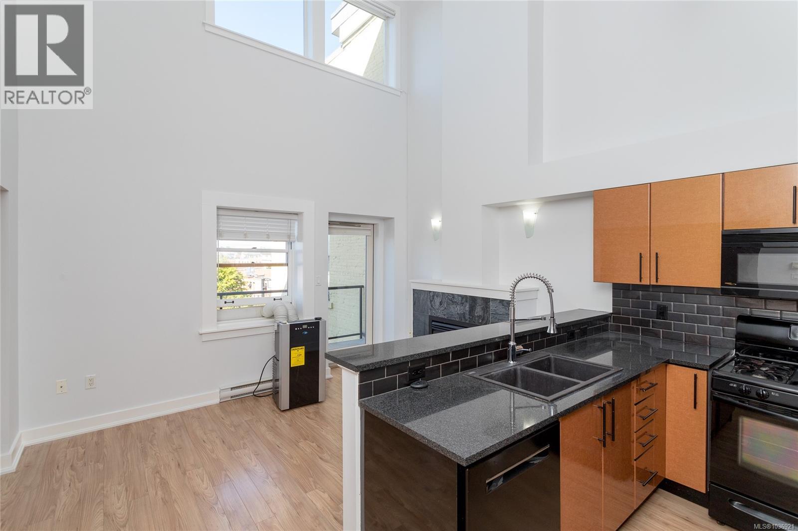 323 599 Pandora Avenue, Victoria