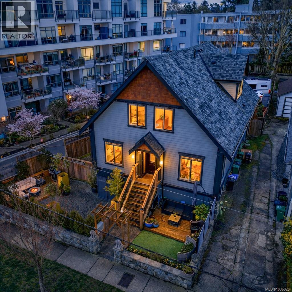 #4 1035 Oliphant Ave - 28