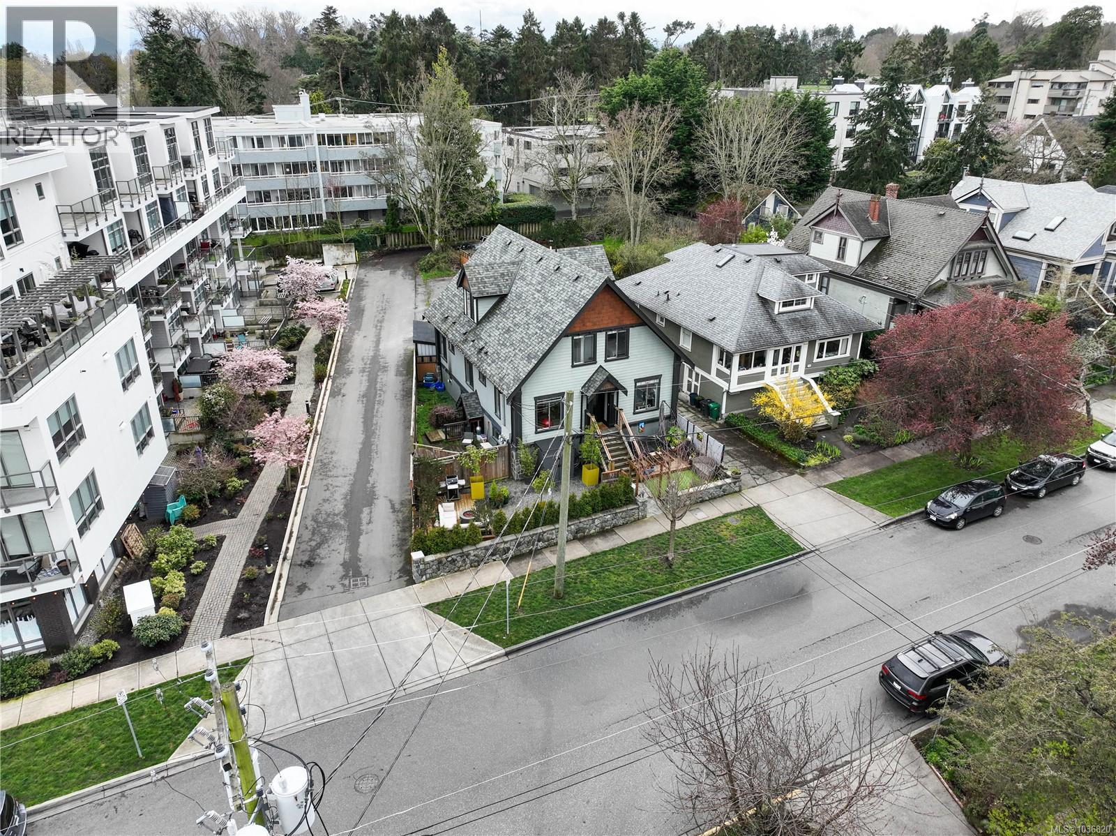 #4 1035 Oliphant Ave - 34