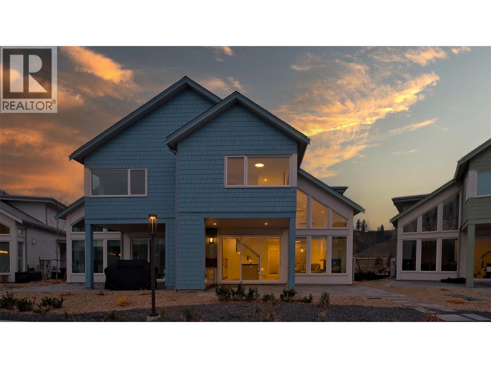 3040 Landry Crescent, Summerland