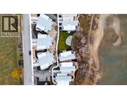 3040 Landry Crescent, Summerland