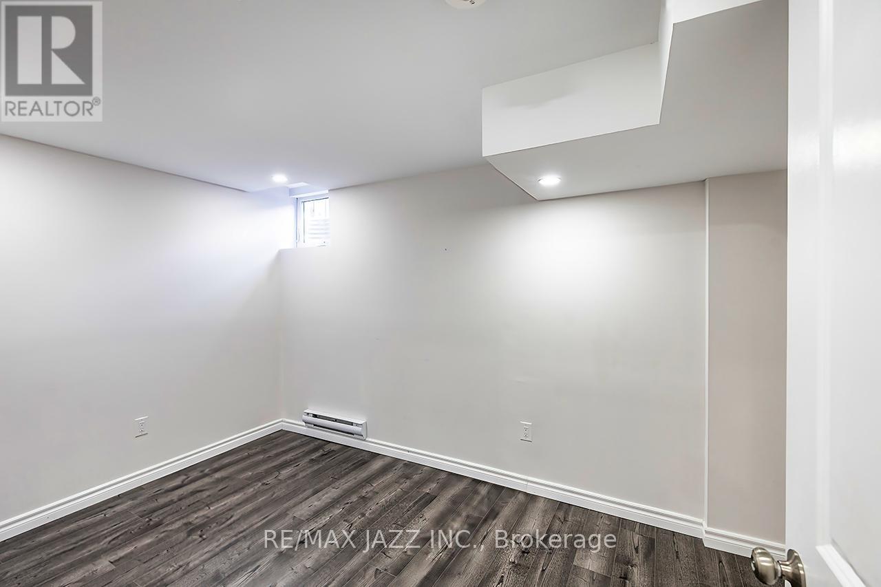 86 SIDNEY RUNDLE AVENUE - 33