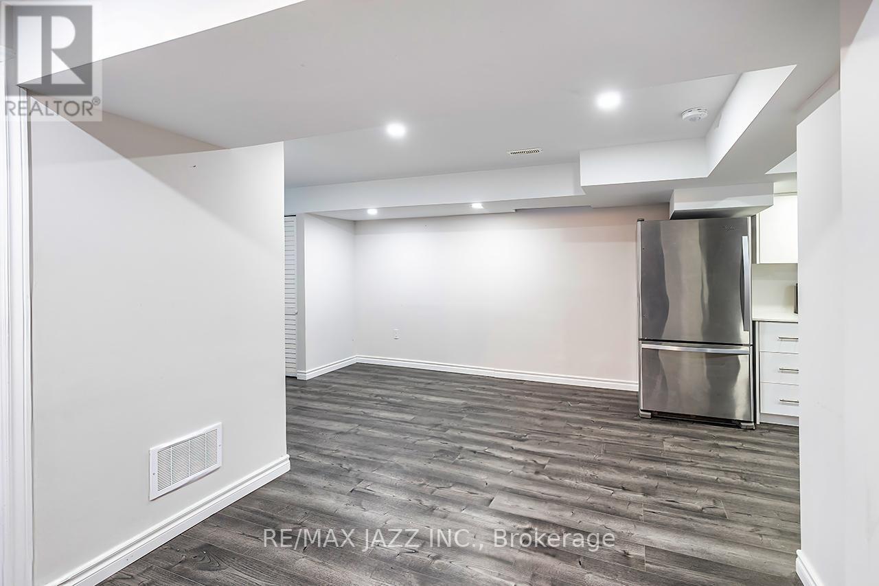 86 SIDNEY RUNDLE AVENUE - 34