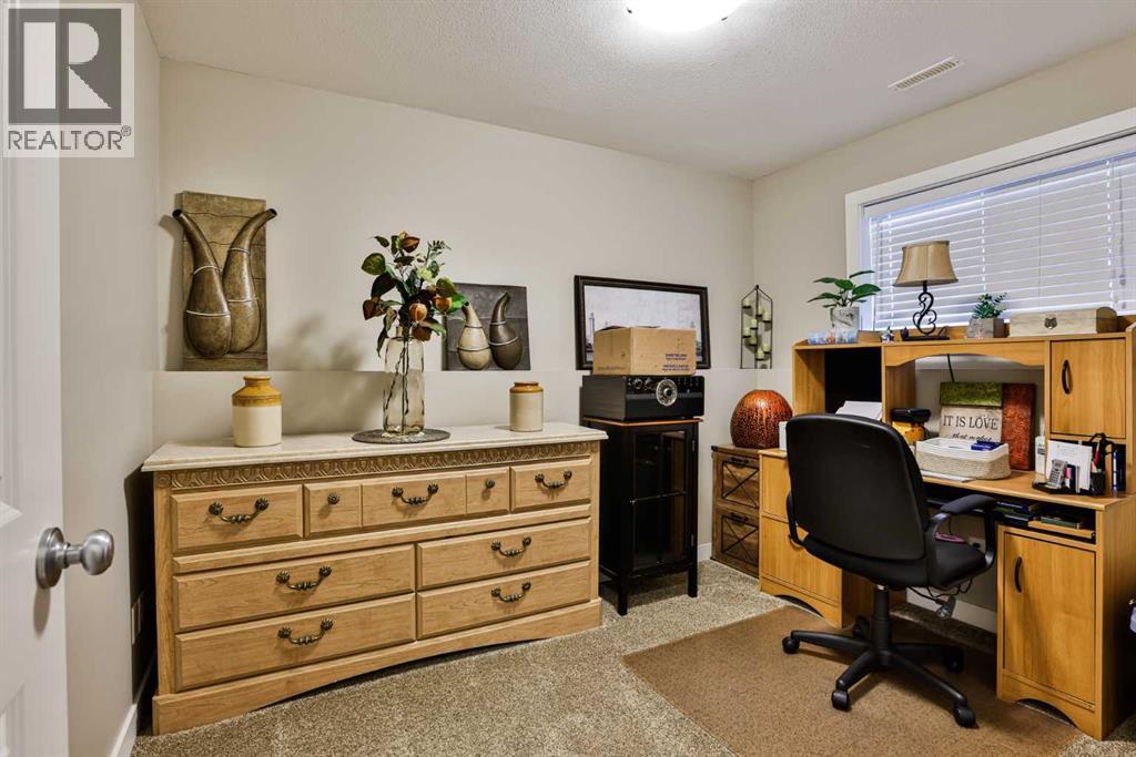 2, 37 Cougar Cove N — photo 18