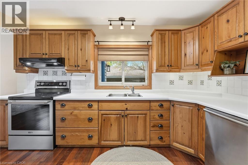 21 BRIAN Boulevard, Waterdown, Ontario, L8B0C7 — Photo 12