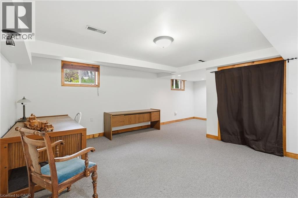 21 BRIAN Boulevard, Waterdown, Ontario, L8B0C7 — Photo 33